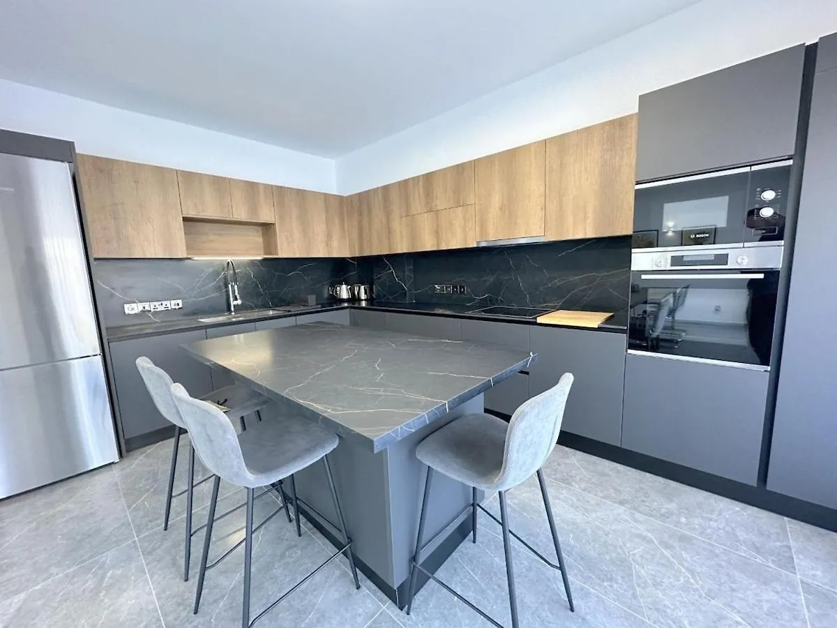 Apartment City Rendezvous 3 Bedroom Flat Larnaca